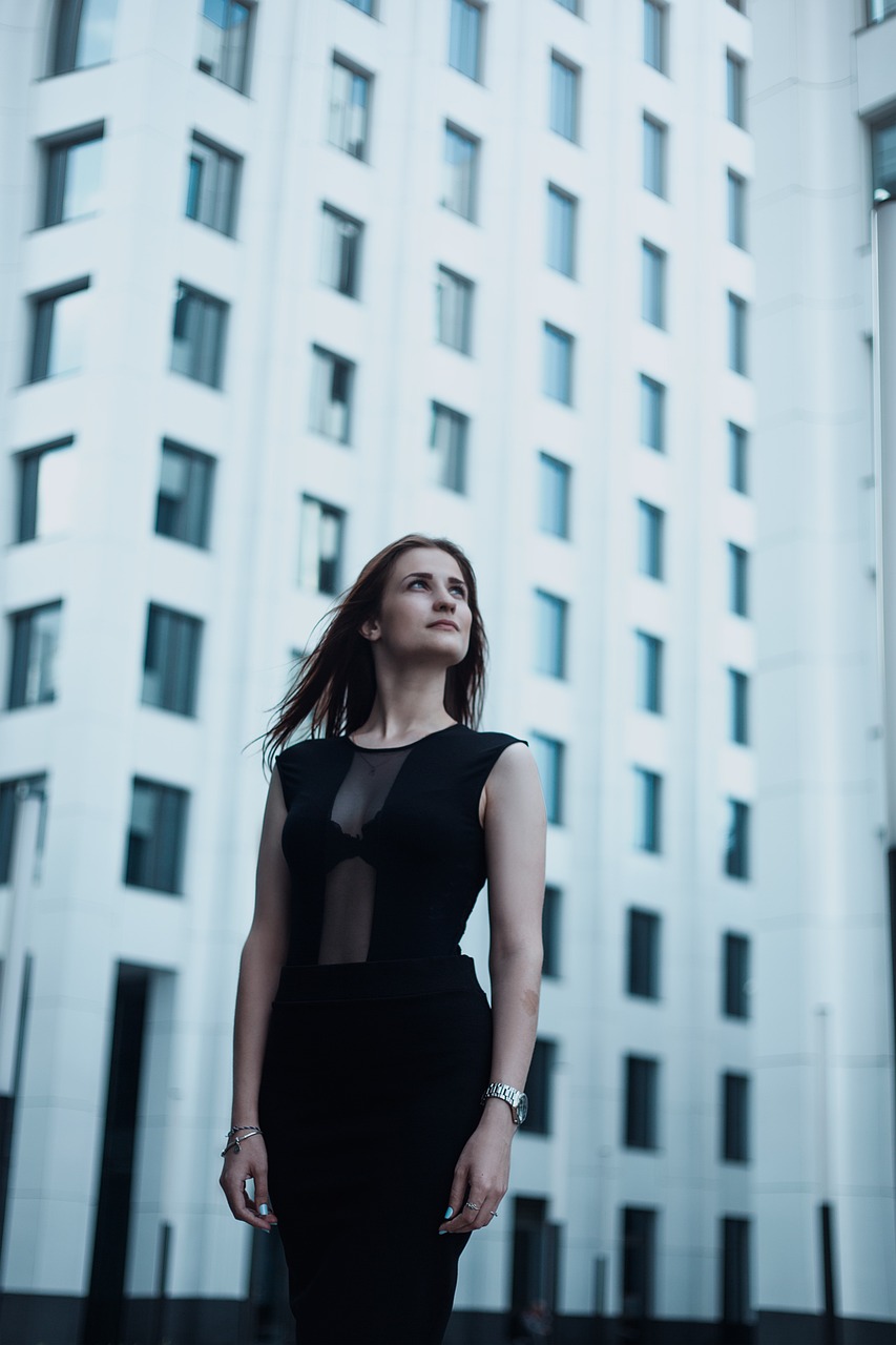 business woman, young woman, black clothes-1928085.jpg